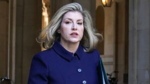 L’antisemitismo è una “macchia” sulla Gran Bretagna che “si rifiuta di essere consegnata alla storia”, secondo il rapporto di Penny Mordaunt e colleghi