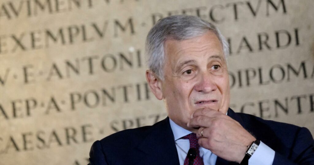 Armi italiane all’Ucraina? Per Tajani “decide la Nato”. Ma la scelta è solo del governo