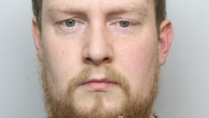 Padre incarcerato per 35 anni dopo che il bambino ha riportato lesioni che gli hanno cambiato la vita