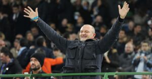 Sanremo 2026, Andrea Pucci rinuncia a una co-conduzione. Solidarietà di Meloni. La telefonata di La Russa: ci ripensi