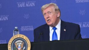 Trump ferma i raid per cinque giorni: ‘Con l’Iran accordo su 15 punti’