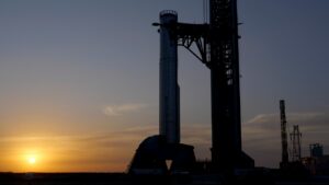 Il dodicesimo lancio del razzo spaziale SpaceX Starship è atteso per aprile, Super Heavy Booster 19 ha completato nuovi test