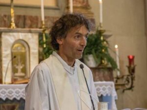 Vaticano, via libera alla beatificazione di don Roberto Malgesini: chi era il prete ucciso da un senzatetto