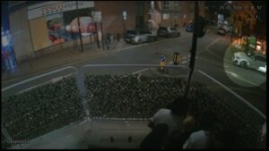 La donna uccisa fuori da un bar di Sheffield era una “spettatrice innocente”