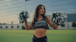 Esclusiva: Reece Weaver, cheerleader dei Dallas Cowboys, afferma che il reality show “ha messo davvero alla prova la mia fede”