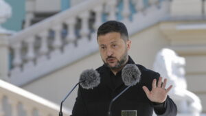 Putin boccia il piano di Zelensky, il capo della CIA a Mosca