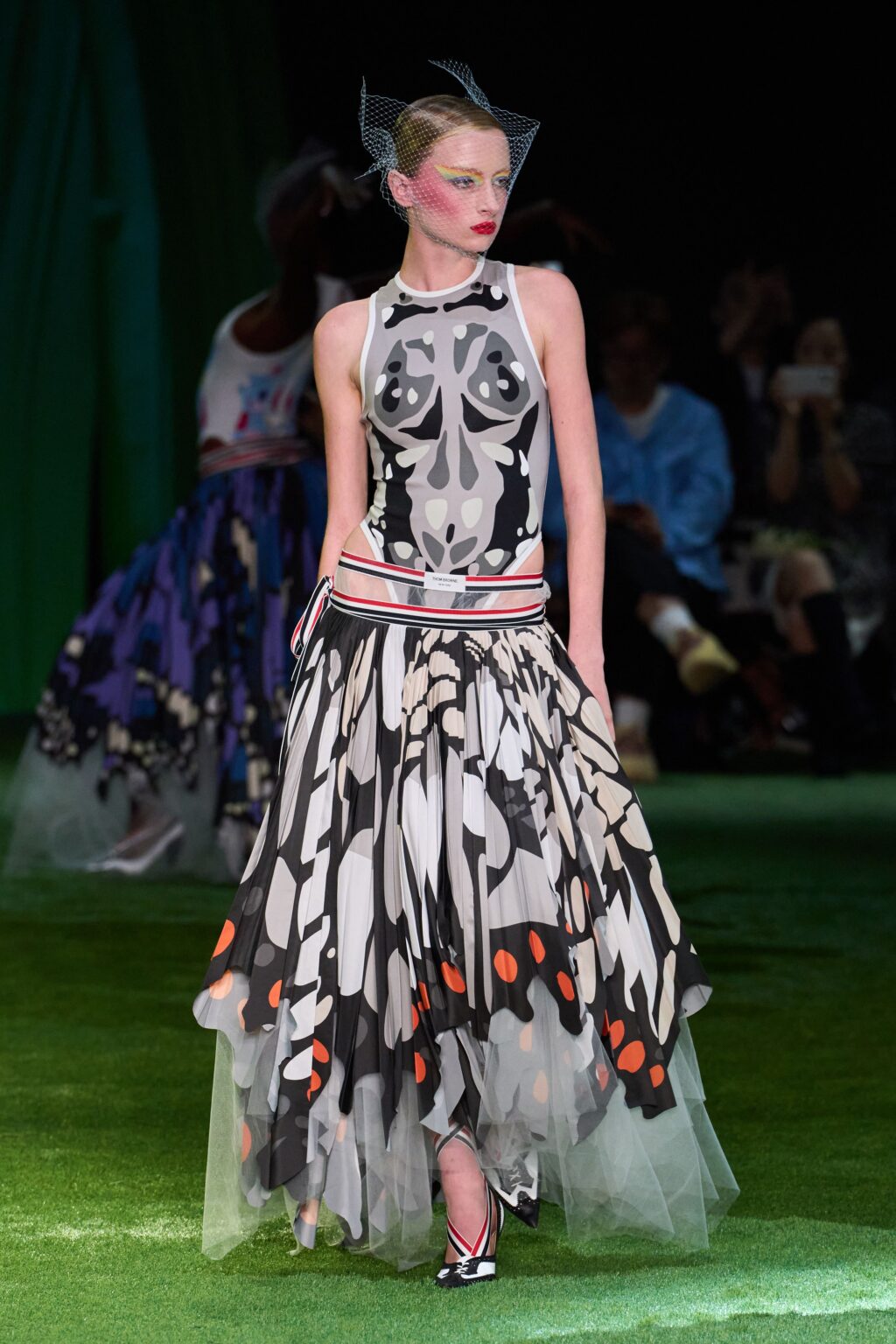 Kai Schreiber è il protagonista della sfilata di Thom Browne alla Settimana della Moda di New York, ispirata al tema degli insetti