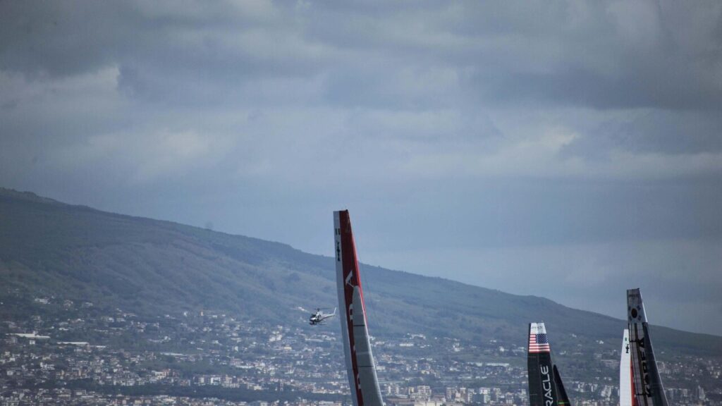 Coppa America: Arc Team USA vince la prima regata di flotta davanti a Luna Rossa
