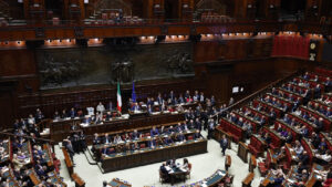 Via libera della Camera al disegno di legge sui caregiver familiari, 153 voti a favore