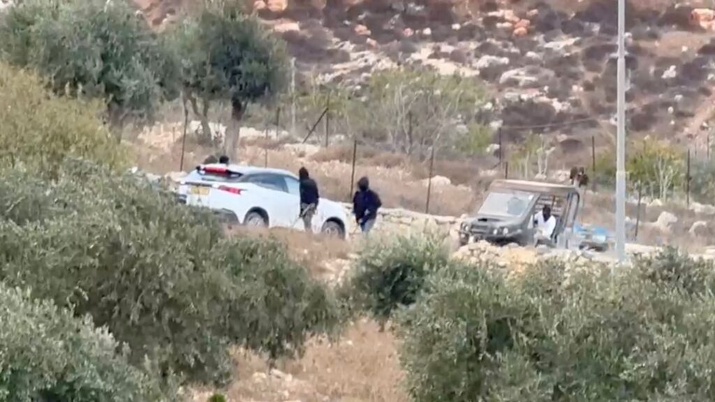 I coloni israeliani aggrediscono diplomatici europei e un sindaco francese in Cisgiordania, secondo quanto riferisce il Belgio